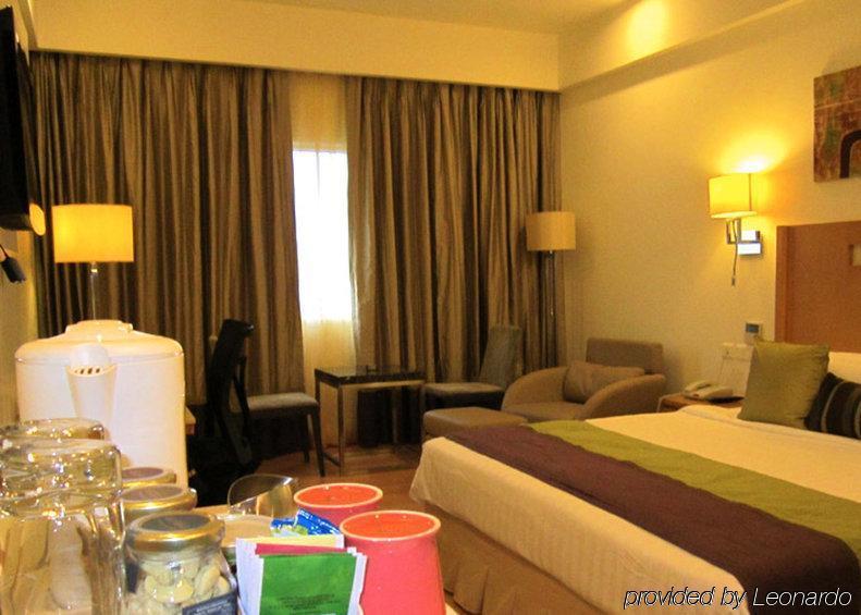 Manasarovar - The Fern Hyderabad Exterior photo
